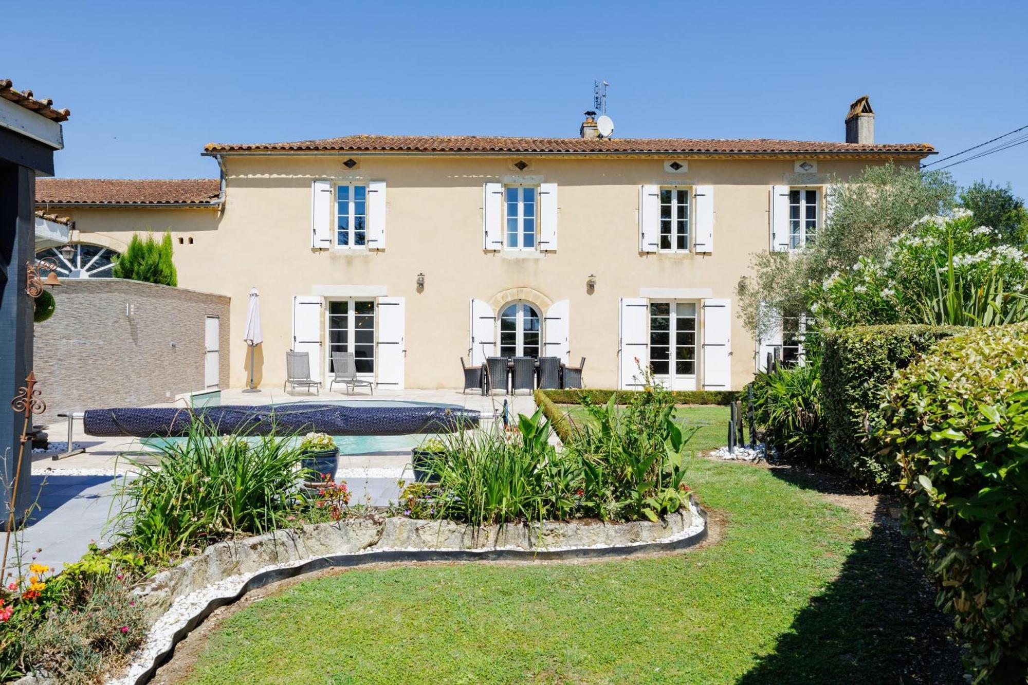 La Maison Des Vignes Villa Saint-Pierre-de-Bat Exterior photo